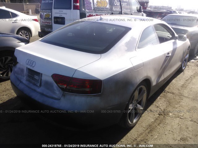 WAULFAFR1CA005727 - 2012 AUDI A5 PREMIUM PLUS WHITE photo 4