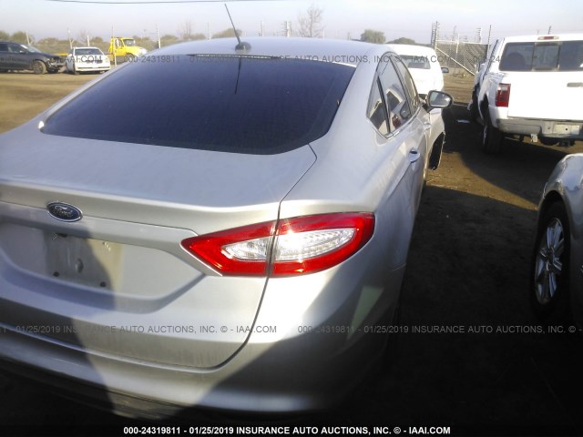 3FA6P0G7XGR202627 - 2016 FORD FUSION S SILVER photo 4