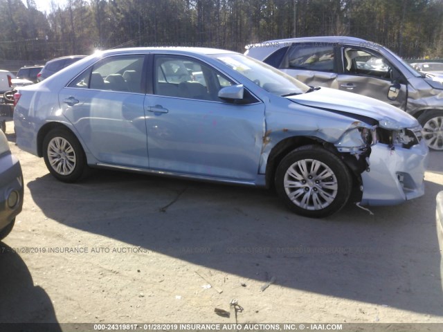 4T1BF1FK2CU628379 - 2012 TOYOTA CAMRY SE/LE/XLE 浅蓝色 照片 1
