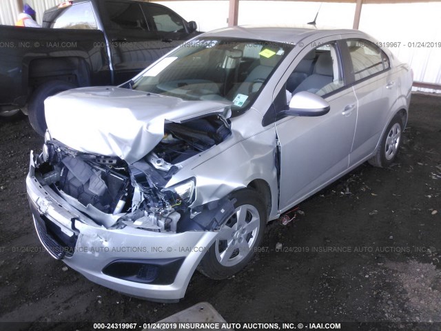 1G1JA5SH8D4143044 - 2013 CHEVROLET SONIC LS 银色 照片 2