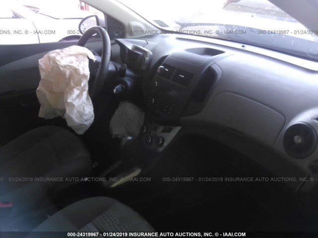 1G1JA5SH8D4143044 - 2013 CHEVROLET SONIC LS 银色 照片 5