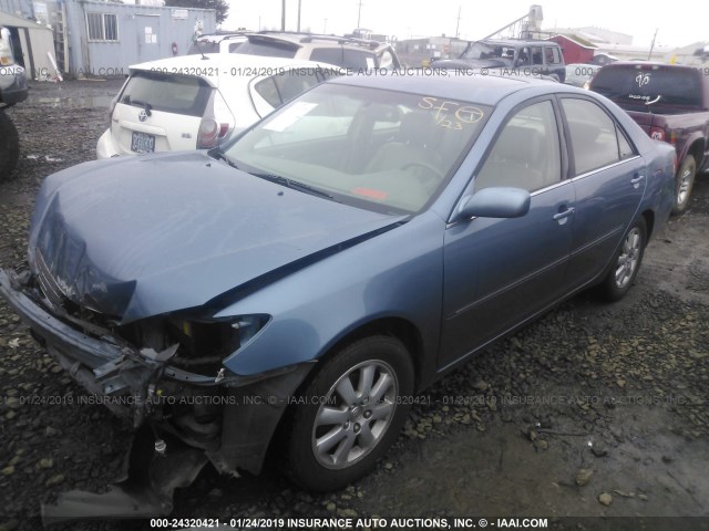 JTDBE30K130181272 - 2003 TOYOTA CAMRY LE/XLE BLUE photo 2