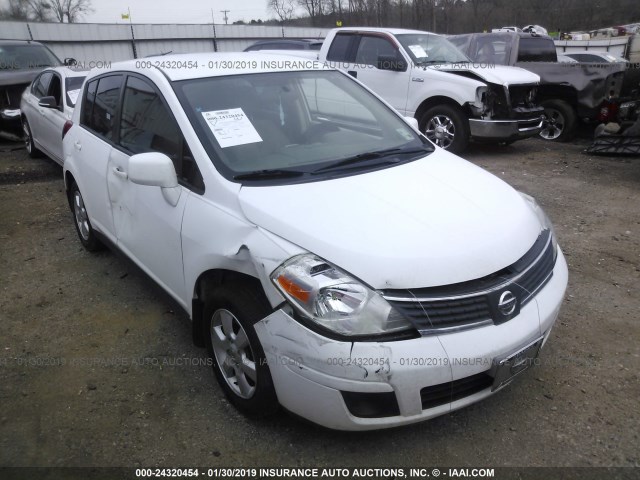 3N1BC13E99L488610 - 2009 NISSAN VERSA S/SL WHITE photo 1