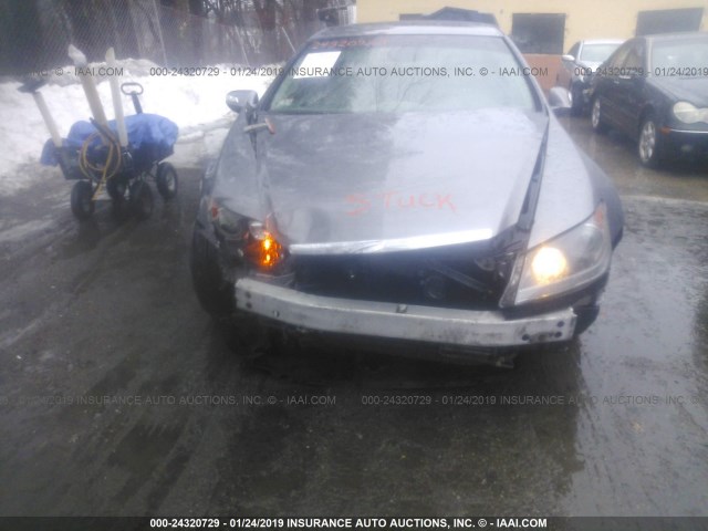 JH4KB165X8C000933 - 2008 ACURA RL SILVER photo 6