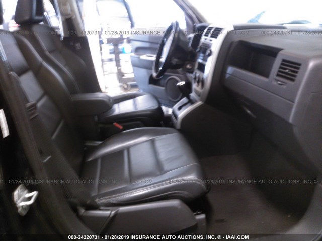 1J8FF48W18D708456 - 2008 JEEP PATRIOT LIMITED BLACK photo 5