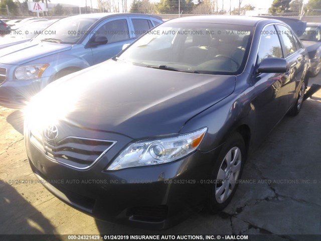 4T4BF3EK3AR062751 - 2010 TOYOTA CAMRY SE/LE/XLE 灰色 照片 2