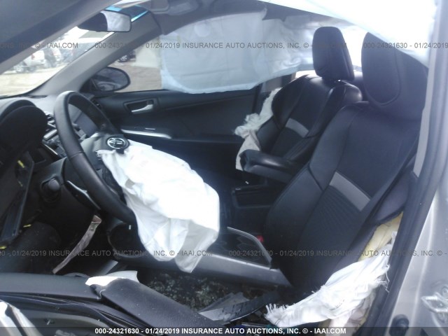 4T1BF1FK2CU615776 - 2012 TOYOTA CAMRY SE/LE/XLE 银色 照片 5