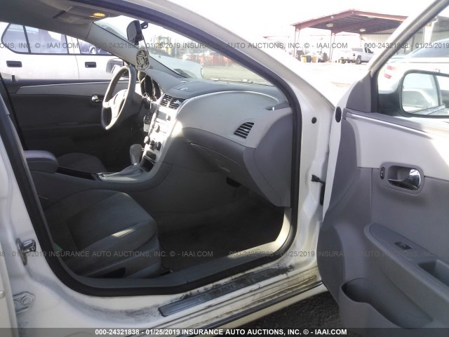 1G1ZC5E07CF328045 - 2012 CHEVROLET MALIBU 1LT თეთრი ფოტო 5