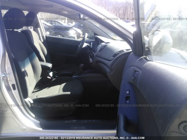 KNAFU5A25B5359682 - 2011 KIA FORTE EX SILVER photo 5