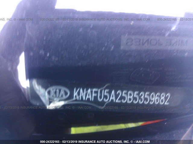 KNAFU5A25B5359682 - 2011 KIA FORTE EX SILVER photo 9