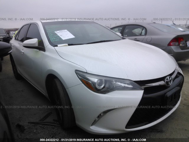 4T1BF1FK0GU532028 - 2016 TOYOTA CAMRY LE/XLE/SE/XSE 白色 照片 1