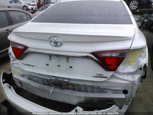 4T1BF1FK0GU532028 - 2016 TOYOTA CAMRY LE/XLE/SE/XSE 白色 照片 6