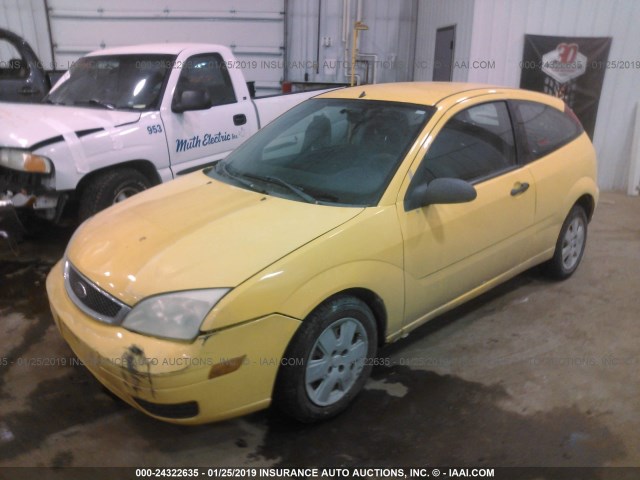 1FAHP31N77W185770 - 2007 FORD FOCUS ZX3/S/SE/SES YELLOW photo 2