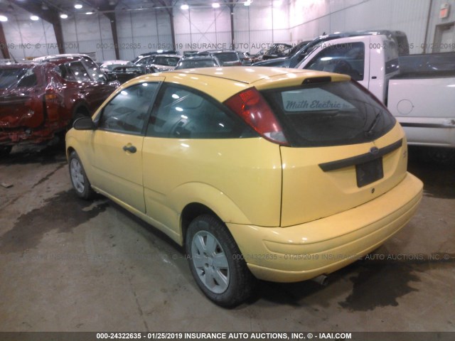 1FAHP31N77W185770 - 2007 FORD FOCUS ZX3/S/SE/SES YELLOW photo 3