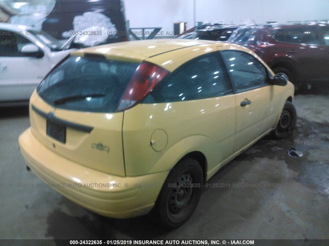1FAHP31N77W185770 - 2007 FORD FOCUS ZX3/S/SE/SES YELLOW photo 4