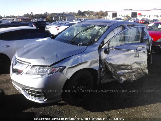 5J8TB4H33JL008981 - 2018 ACURA RDX SILVER photo 2