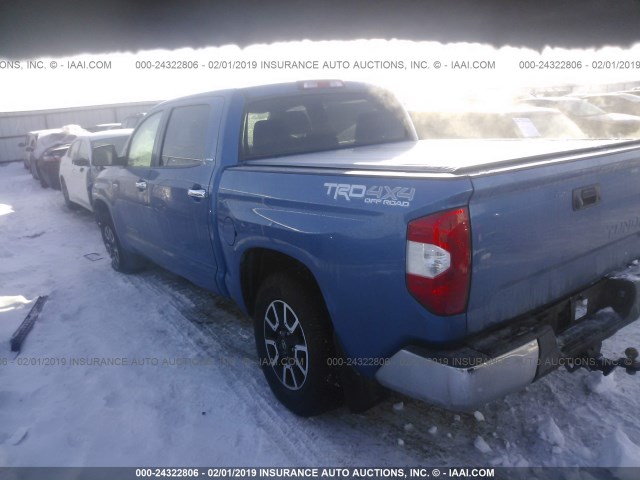 5TFHW5F14JX690777 - 2018 TOYOTA TUNDRA CREWMAX LIMITED BLUE photo 3