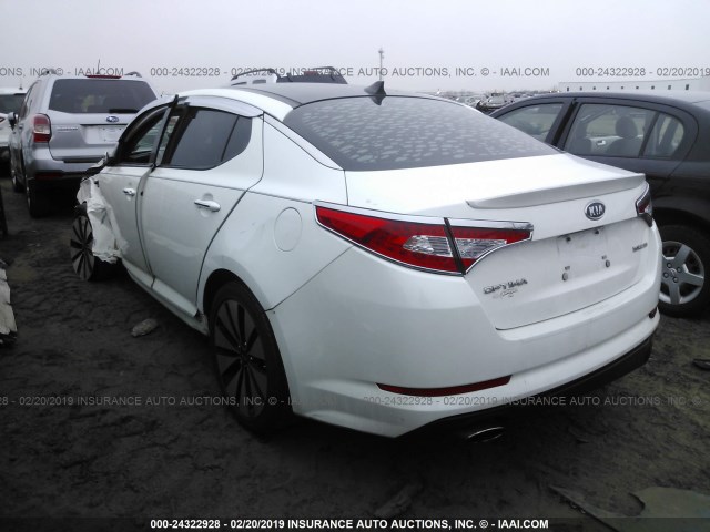 5XXGR4A69CG011158 - 2012 KIA OPTIMA SX WHITE photo 3