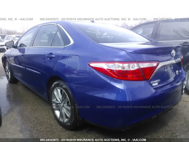 4T1BF1FK1GU571534 - 2016 TOYOTA CAMRY LE/XLE/SE/XSE BLUE photo 3