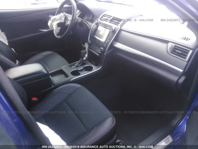 4T1BF1FK1GU571534 - 2016 TOYOTA CAMRY LE/XLE/SE/XSE BLUE photo 5
