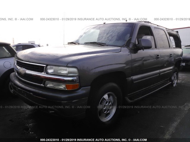 1GNEC16T42J154557 - 2002 CHEVROLET SUBURBAN C1500 GRAY photo 2