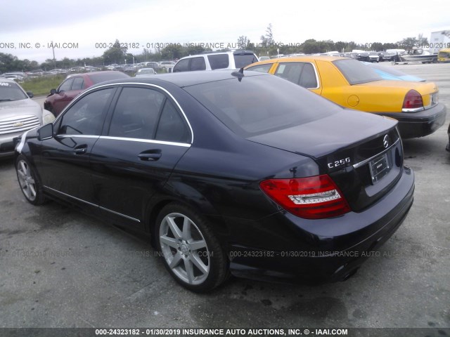 WDDGF4HB6DR289192 - 2013 MERCEDES-BENZ C 250 Dark Blue photo 3