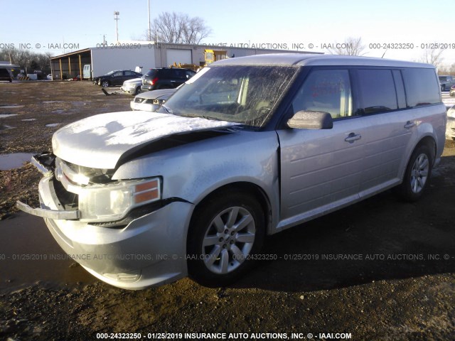 2FMDK51C49BA90472 - 2009 FORD FLEX SE SILVER photo 2