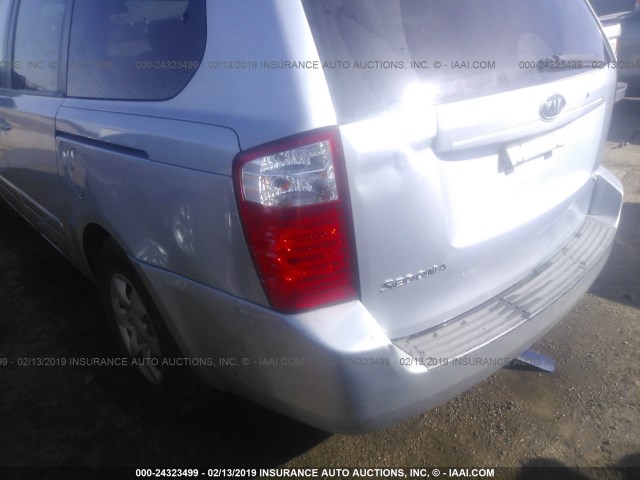 KNDMB233296275067 - 2009 KIA SEDONA EX/LX SILVER photo 6