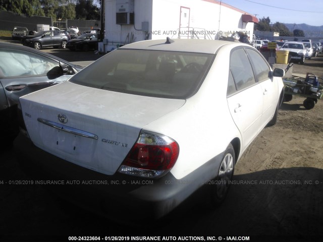 4T1BE32K25U393392 - 2005 TOYOTA CAMRY LE/XLE/SE WHITE photo 4