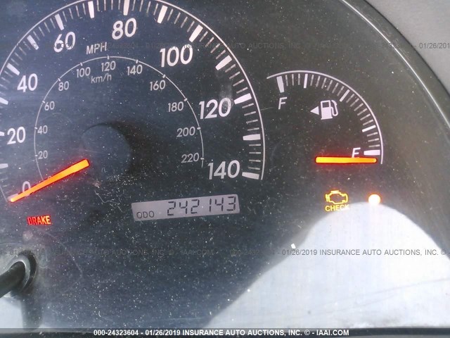 4T1BE32K25U393392 - 2005 TOYOTA CAMRY LE/XLE/SE WHITE photo 7