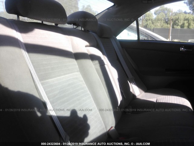 4T1BE32K25U393392 - 2005 TOYOTA CAMRY LE/XLE/SE WHITE photo 8