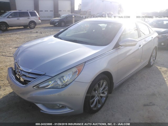 5NPEC4AB7CH340483 - 2012 HYUNDAI SONATA SE/LIMITED SILVER photo 2