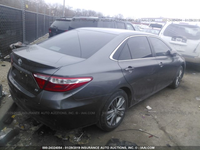 4T1BF1FK8FU108286 - 2015 TOYOTA CAMRY LE/XLE/SE/XSE GRAY photo 4