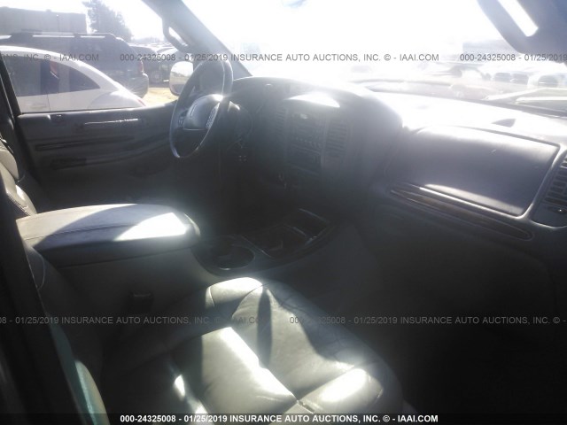 5LMFU28RX2LJ14157 - 2002 LINCOLN NAVIGATOR Шампан түсті фото 5