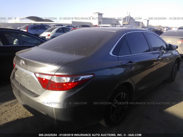 4T4BF1FK3GR536239 - 2016 TOYOTA CAMRY LE/XLE/SE/XSE GRAY photo 4