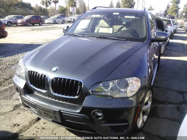5UXZV4C59D0B02959 - 2013 BMW X5 XDRIVE35I GRAY photo 2