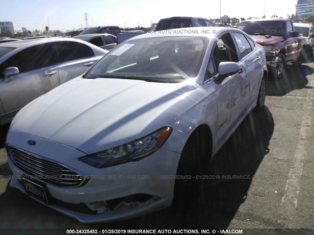 3FA6P0LU0HR385453 - 2017 FORD FUSION SE HYBRID WHITE photo 2