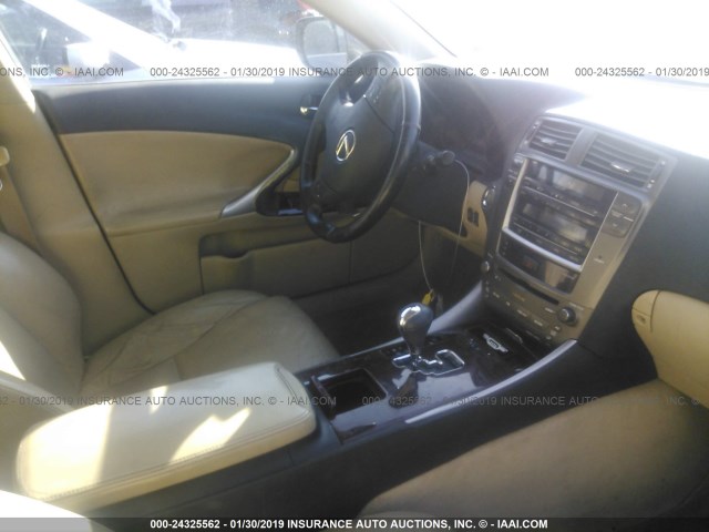 JTHBE262062004849 - 2006 LEXUS IS 350 BLACK photo 5