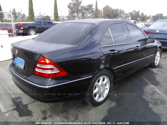 WDBRF61J34A628228 - 2004 MERCEDES-BENZ C 240 BLACK photo 4