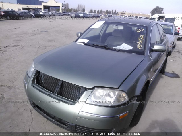 WVWMD63B04E130777 - 2004 VOLKSWAGEN PASSAT GL GREEN photo 2