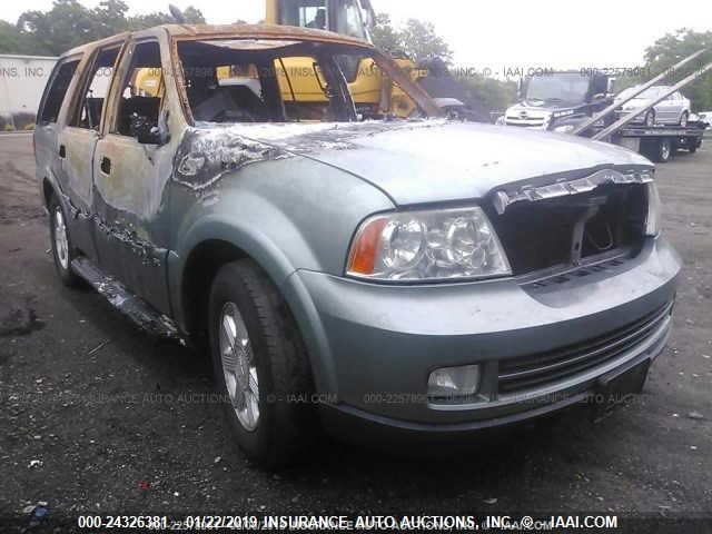 5LMFU28525LJ15661 - 2005 LINCOLN NAVIGATOR Жасыл фото 1