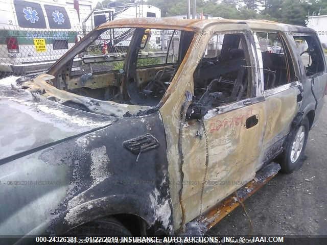 5LMFU28525LJ15661 - 2005 LINCOLN NAVIGATOR Жасыл фото 6