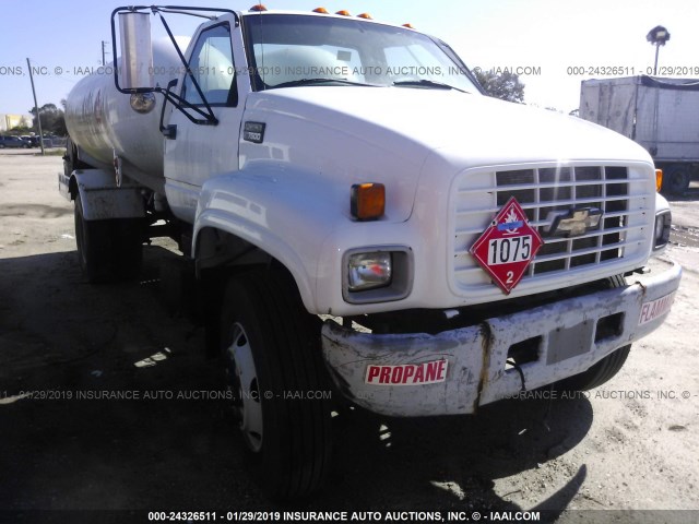 1GBL7H1M0WJ104102 - 1998 CHEVROLET C-SERIES C7H042 WHITE photo 1