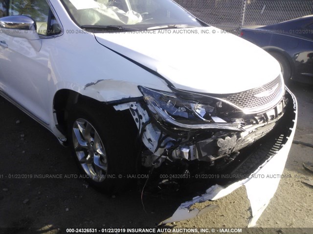 2C4RC1GG8KR552474 - 2019 CHRYSLER PACIFICA LIMITED WHITE photo 6