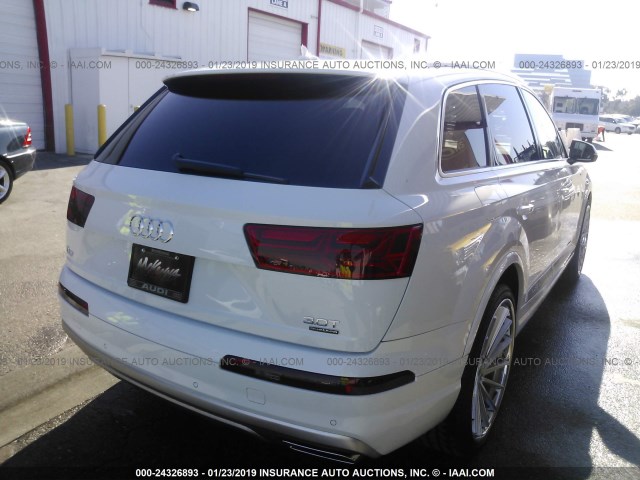 WA1VAAF7XJD022458 - 2018 AUDI Q7 PRESTIGE WHITE photo 4