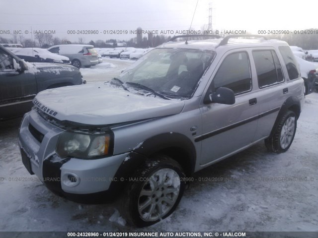 SALNY22245A457039 - 2005 LAND ROVER FREELANDER SE SILVER photo 2