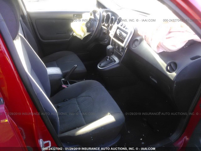 2T1KR32E33C019564 - 2003 TOYOTA COROLLA MATRIX XR RED photo 5