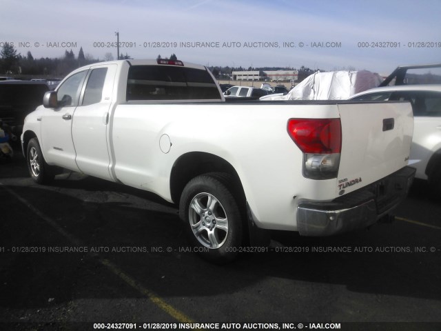 5TFCV54147X003984 - 2007 TOYOTA TUNDRA DOUBLE CAB SR5 WHITE photo 3