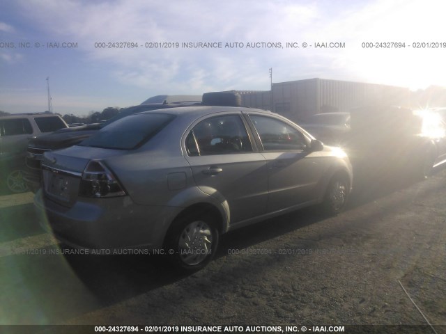KL1TD56E79B403158 - 2009 CHEVROLET AVEO LS/LT Արծաթագույն լուսանկար 4