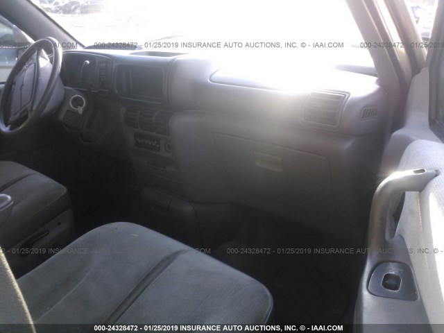 1B4GH44R9SX587393 - 1995 DODGE GRAND CARAVAN SE GRAY photo 5